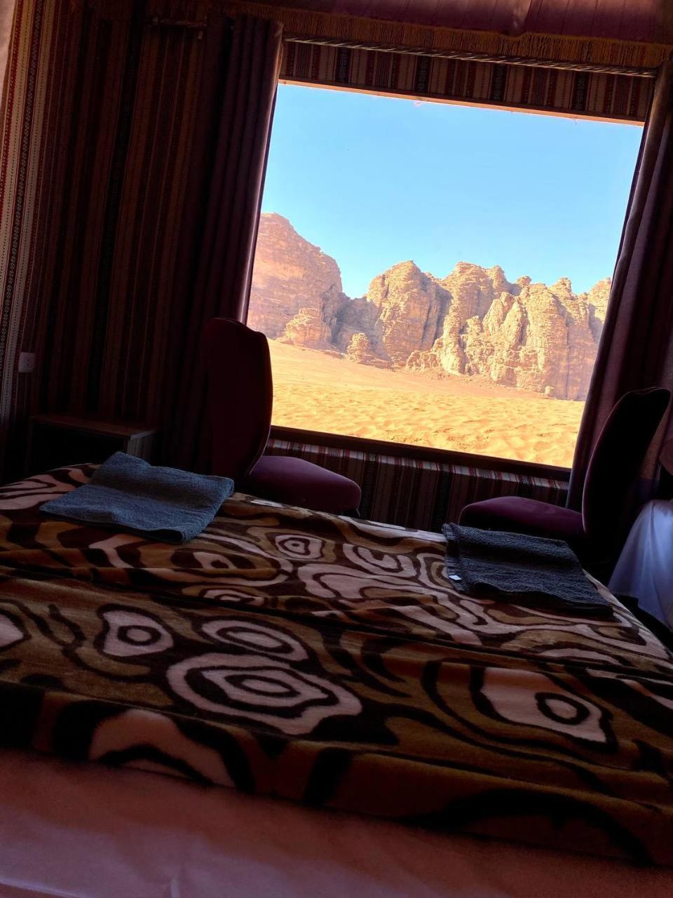 Holiday Inn Luxury Camp Wadi Rum Extérieur photo
