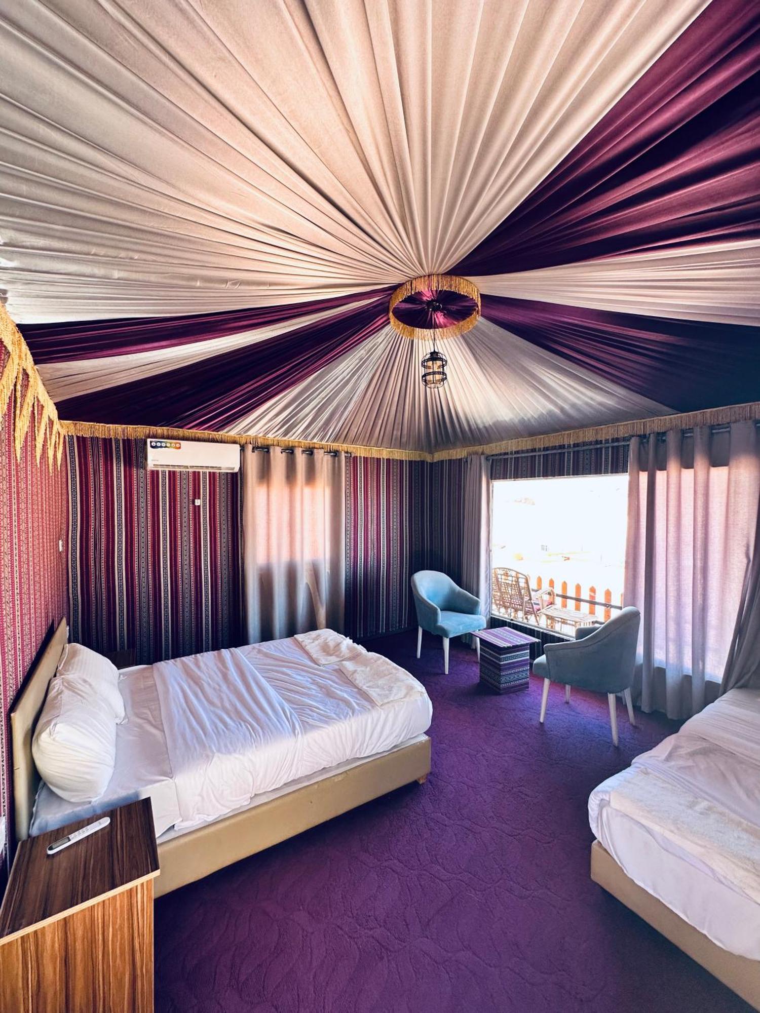 Holiday Inn Luxury Camp Wadi Rum Extérieur photo