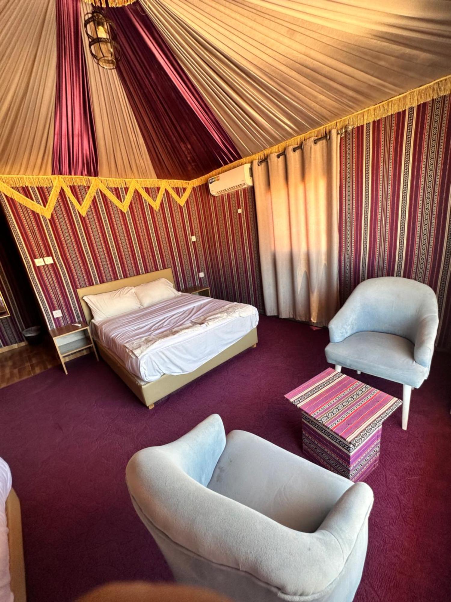 Holiday Inn Luxury Camp Wadi Rum Extérieur photo