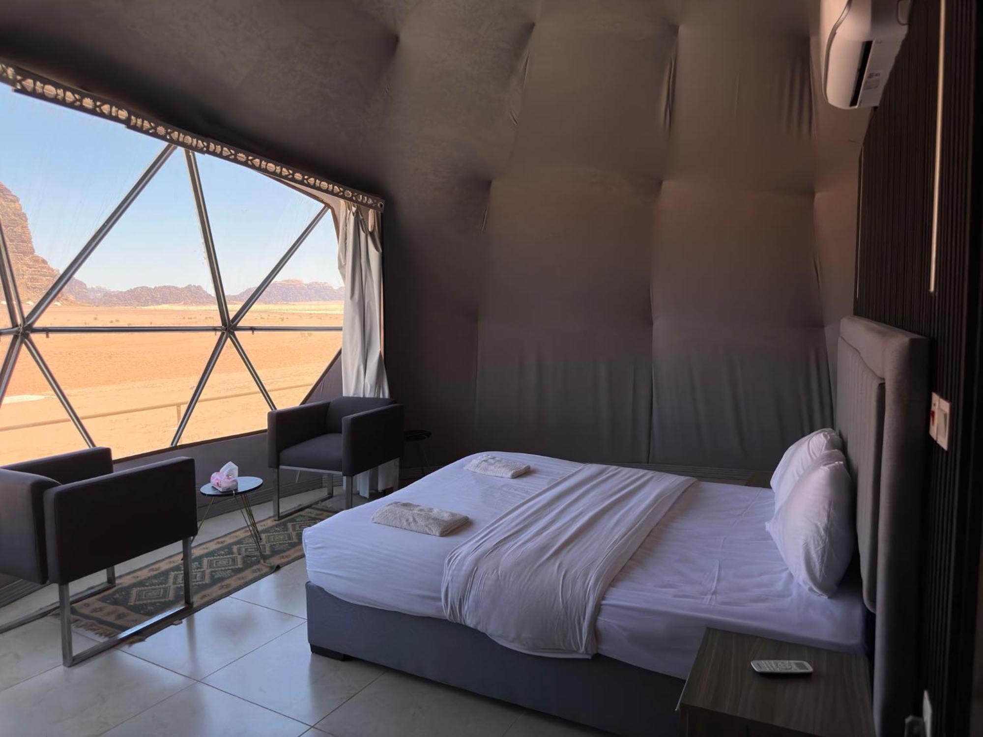 Holiday Inn Luxury Camp Wadi Rum Extérieur photo