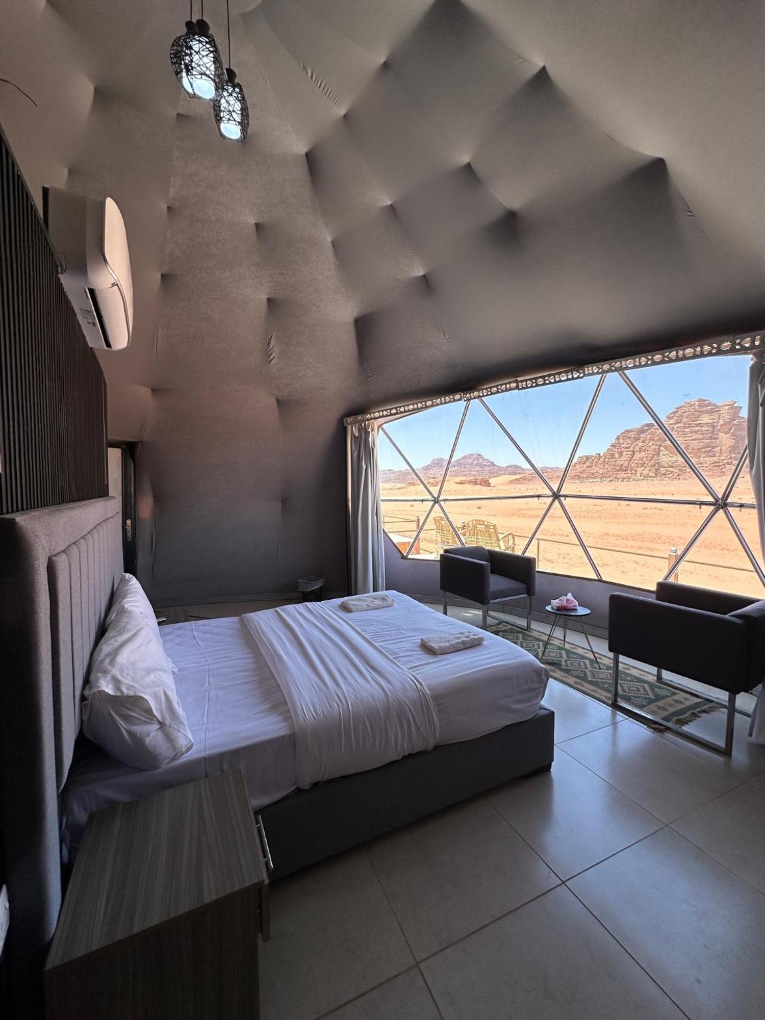 Holiday Inn Luxury Camp Wadi Rum Extérieur photo